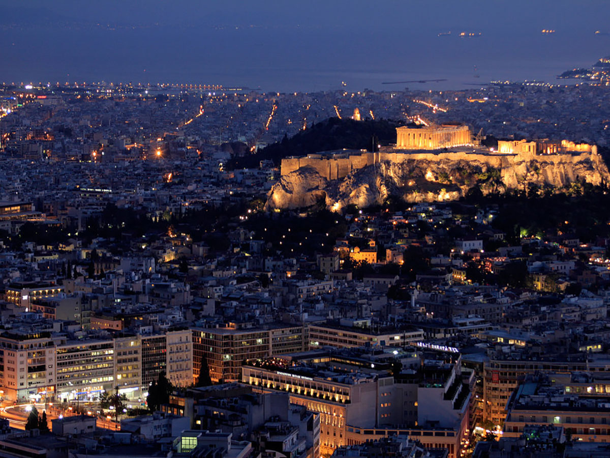 4 Υπέροχες και Καλοκαιρινές Προτάσεις για Ρομαντικές Βραδινές Βόλτες στην  Αθήνα! - Acropolis Stay Hotel Apartments in Athens